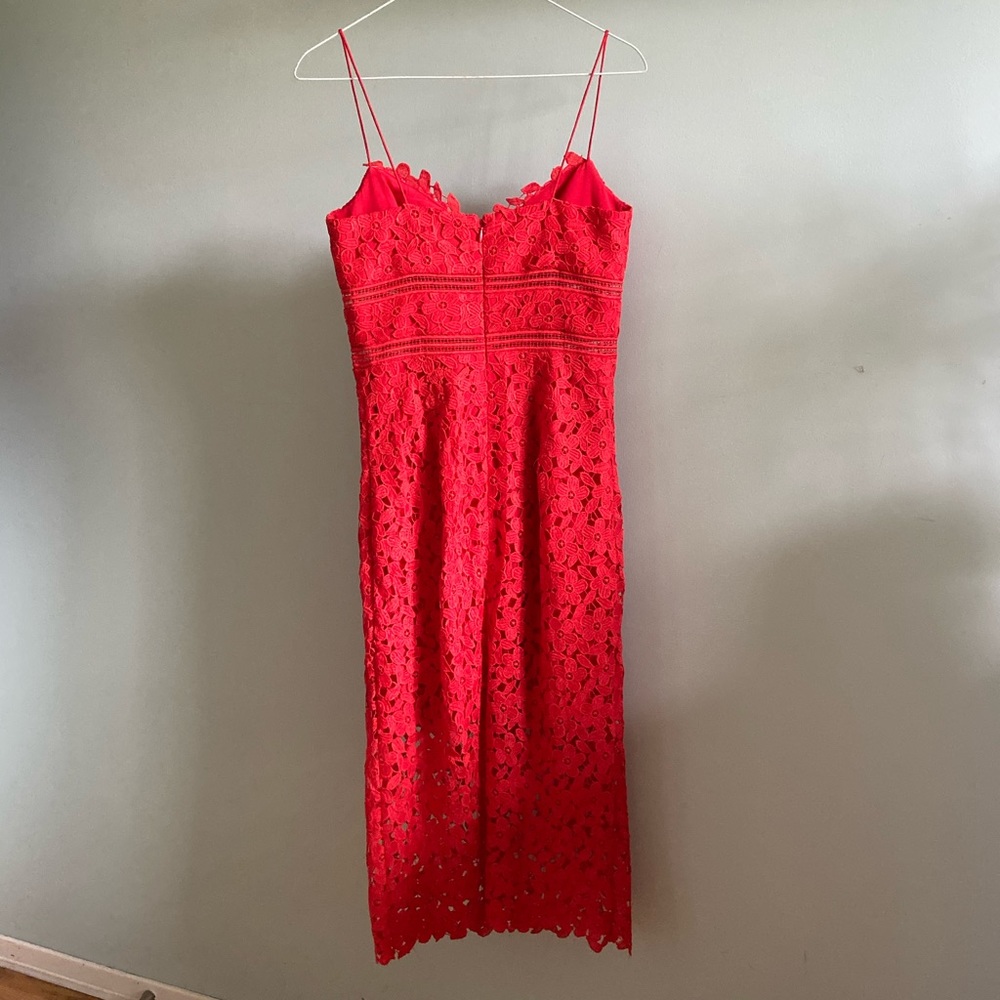 Lace dress - Picture 2 of 4